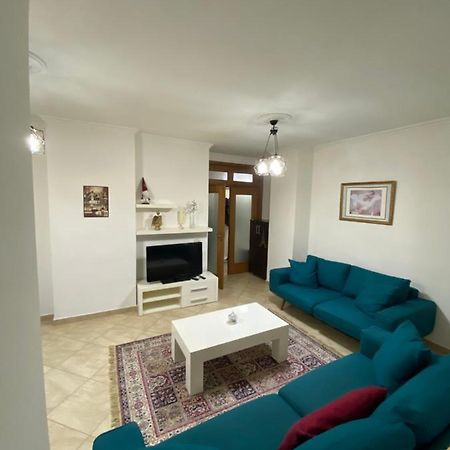 Chlo Apartment 3 Tiranë Ngoại thất bức ảnh