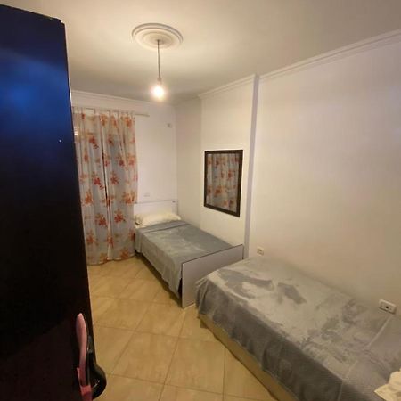Chlo Apartment 3 Tiranë Ngoại thất bức ảnh