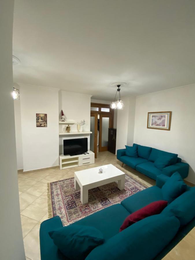 Chlo Apartment 3 Tiranë Ngoại thất bức ảnh