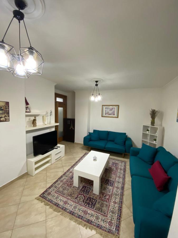 Chlo Apartment 3 Tiranë Ngoại thất bức ảnh