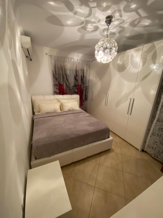 Chlo Apartment 3 Tiranë Ngoại thất bức ảnh