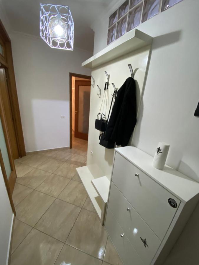 Chlo Apartment 3 Tiranë Ngoại thất bức ảnh