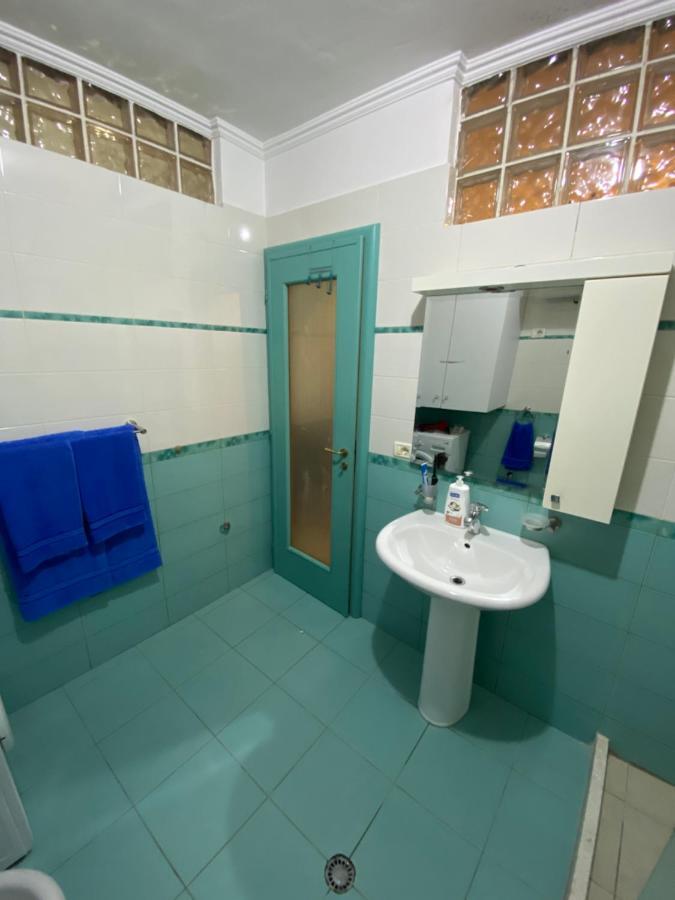 Chlo Apartment 3 Tiranë Ngoại thất bức ảnh